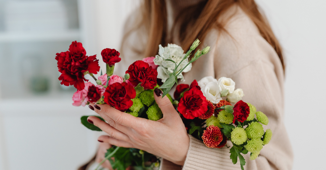 How to Choose Between Roses, Sunflowers, and Tulips: Meaning and Best Use for Your Gifts