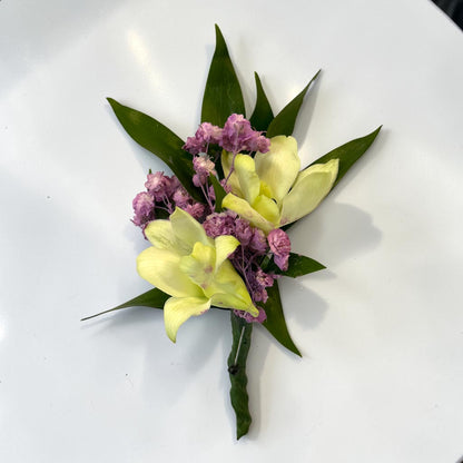 Orchid Boutonniere – MERCY'S FLOWERS, Miami FL