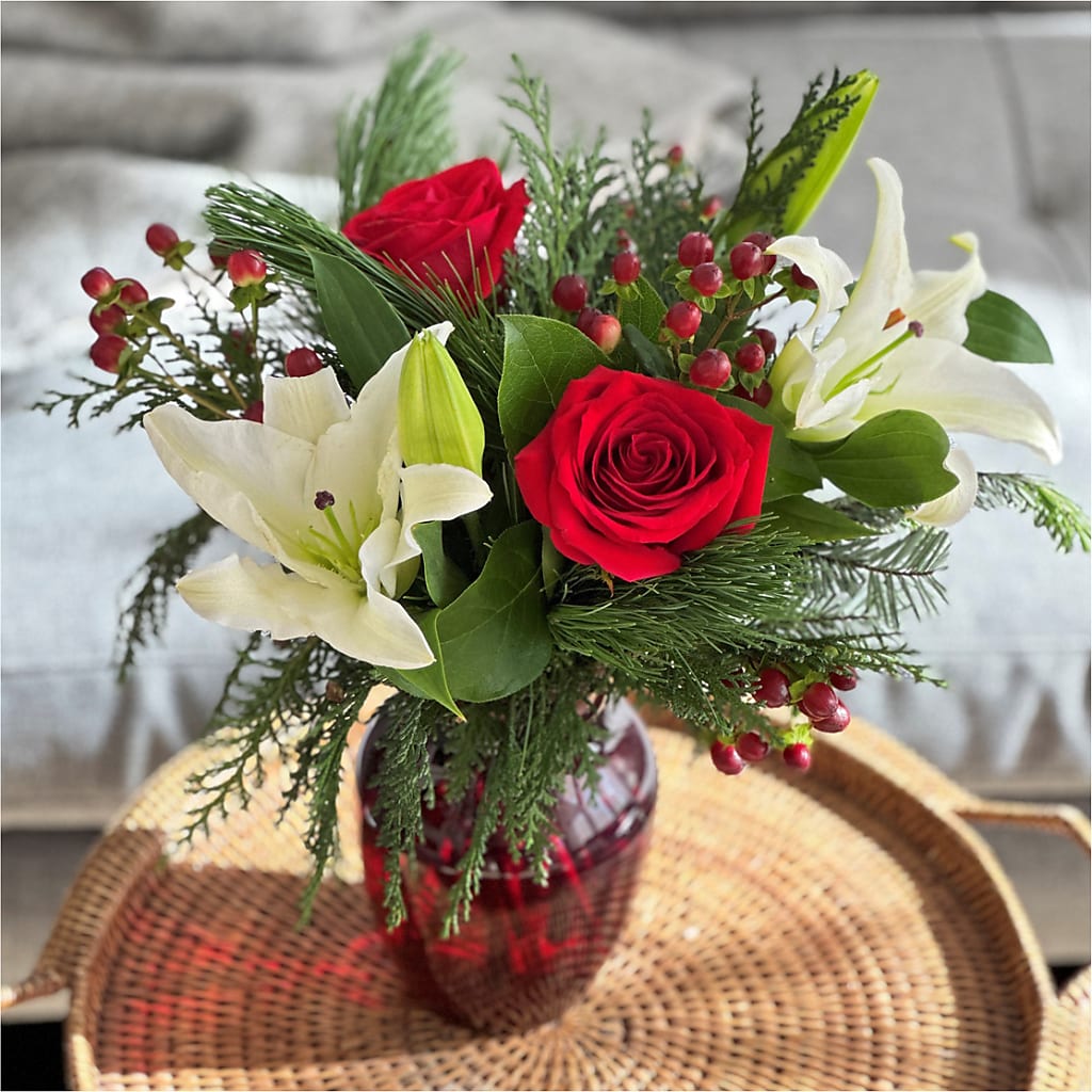Evergreen Delight Bouquet – MERCY'S FLOWERS, Miami FL