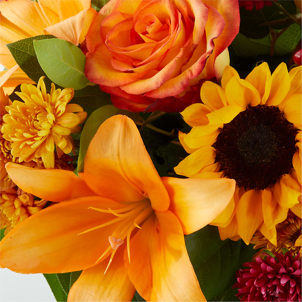 Grateful Centerpiece – MERCY'S FLOWERS, Miami FL
